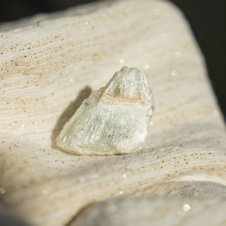 Giada bianca afghana