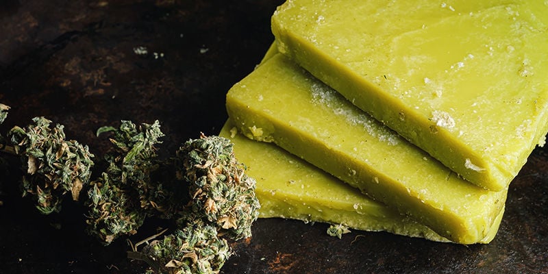 Fare burro o olio di cannabis