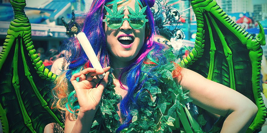 Fai Una Festa In Costume Di Cannabis