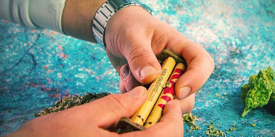 Macchina per arrotolare la sigaretta manuale di facile utilizzo, rullo del  tabacco in metallo, accessori per sigarette a rullo, sigaretta a mano a  rullo