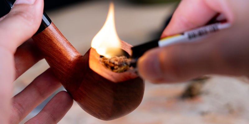 Pipe Per Tabacco: Dovresti Usarle Per Fumare Marijuana?