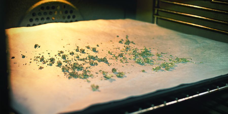 Come Preparare l’Olio d’Oliva Infuso alla Cannabis