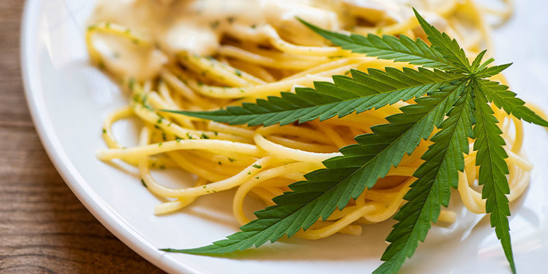 Pasta al pesto con cannabis