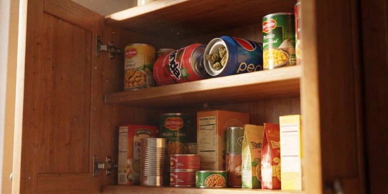 La credenza della cucina La credenza della cucina