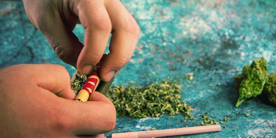 DI QUANTA CANNABIS AVETE BISOGNO PER ROLLARE UN PURINO O JOINT?