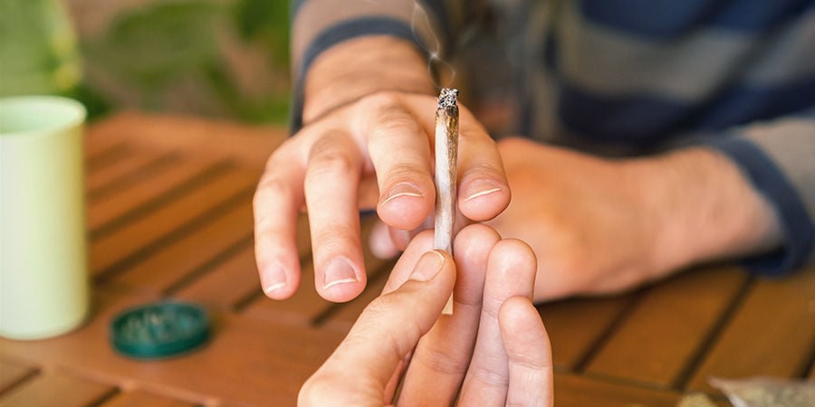 CBD: Una Forma De Disfrutar La Marihuana Apta Para Todos CBD: Una Forma De Disfrutar La Marihuana Apta Para Todos