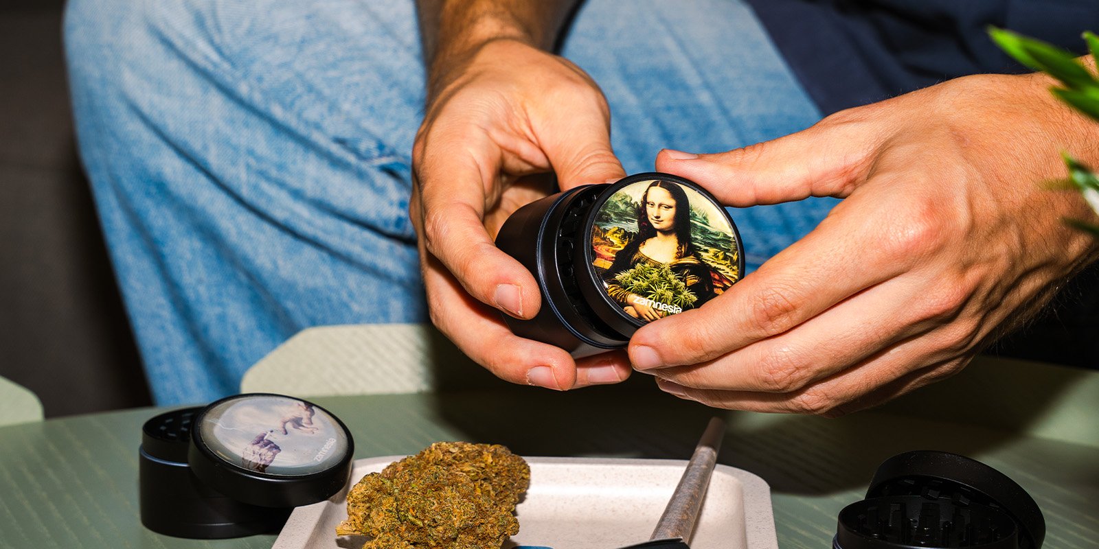 Zamnesia - Grinder in Metallo High Art Zamnesia - Grinder in Metallo High Art