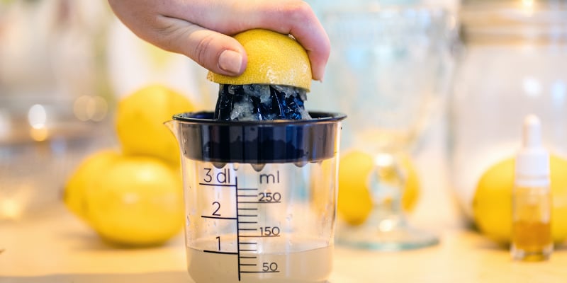 Innanzitutto, Spremi I Limoni