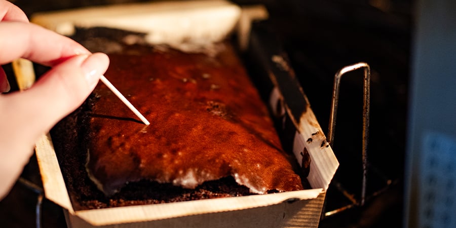 Per Controllare Il Grado Di Cottura, Inserite Uno Stuzzicadenti Al Centro Dei Brownies