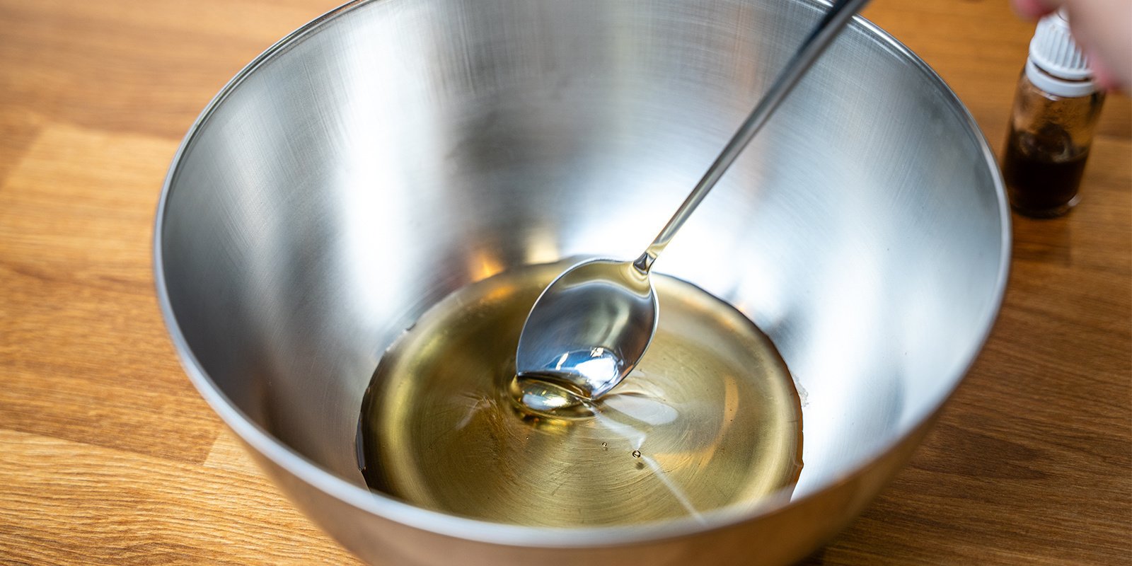 Versa miele e tintura Versa miele e tintura