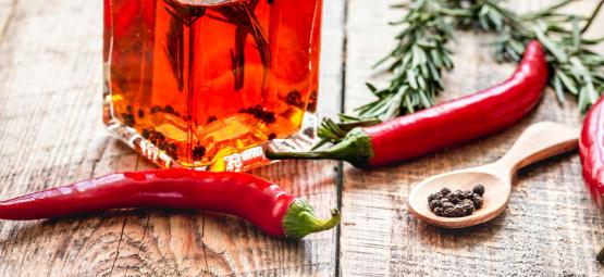 Come Realizzare L'Olio Piccante Al Peperoncino