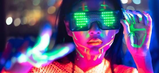 È sicuro fare un trip da soli? Il codice dello psiconauta solitario